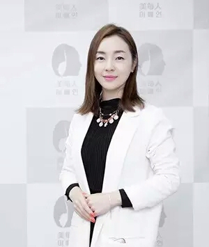 雅安金佳玭 美容协会会长